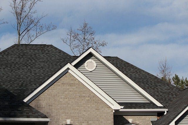 An asphalt shingle roof
