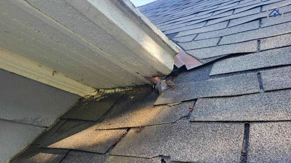 Roof Damage Roof, Roofing, Gutters, Gutter Repair, Siding, Siding Repair, Windows, Windows Repair, Roof Replacement, Free Qoute, Free Estimate, Waukesha, Wisconsin